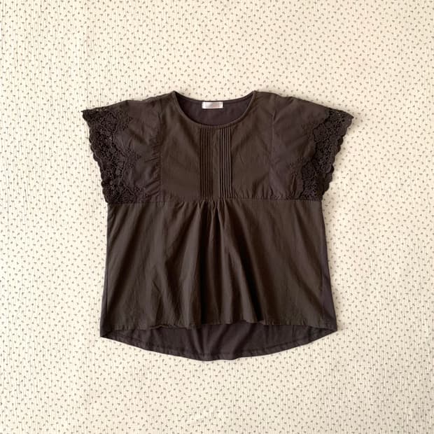 브라운 모리 레이스 면 블라우스
