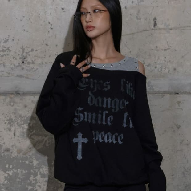 팬시클럽 로저리 노이어 스웨트셔츠