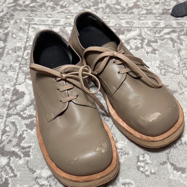 러프넥 빈 더비 255 사이즈 판매