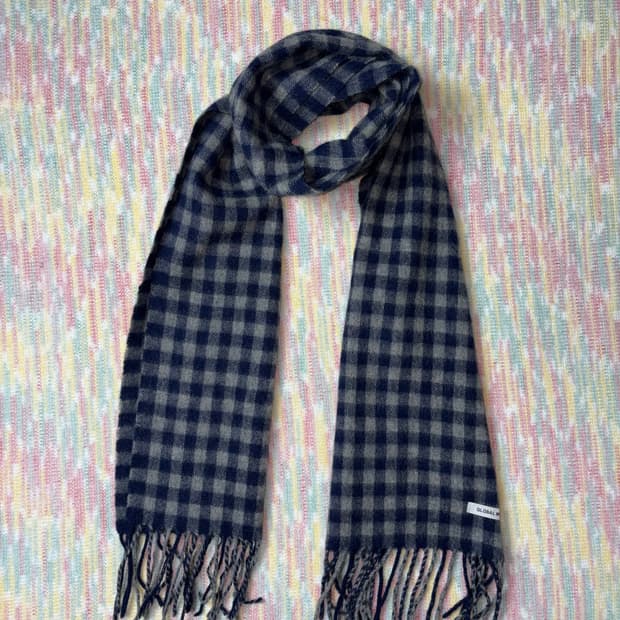 네이비 체크 머플러