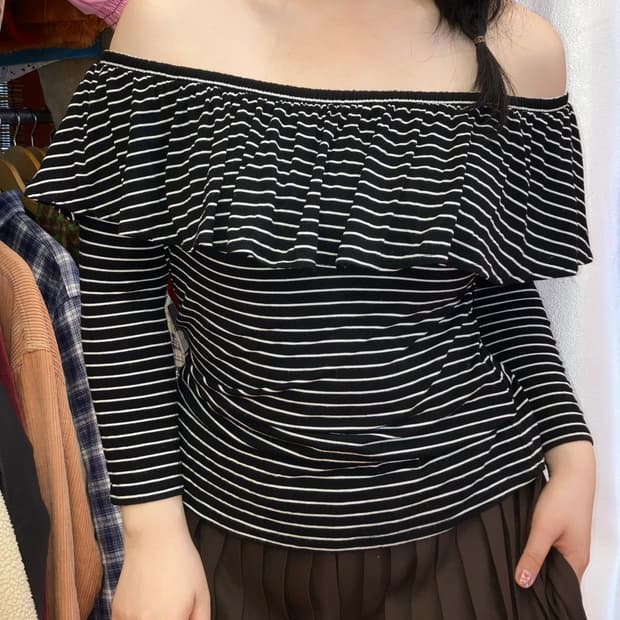 아메리칸이글 오프숄더 티셔츠