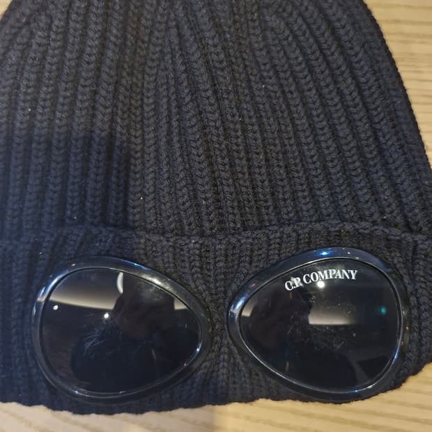 cp컴퍼니 고글 비니 블랙