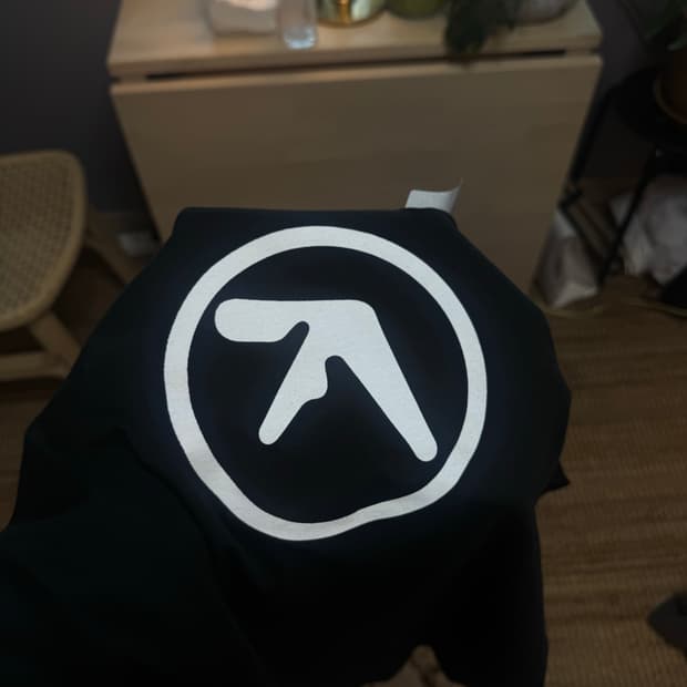 aphex twin 로고티 m 100 블랙