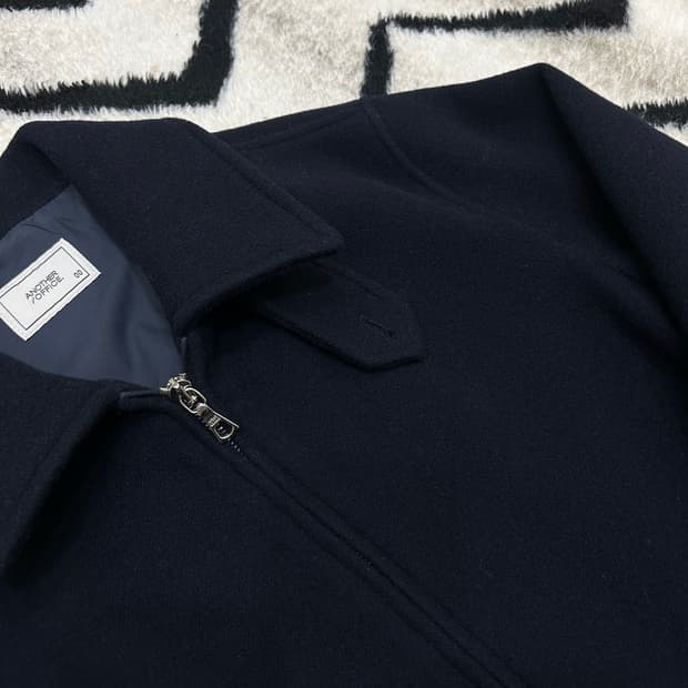 [00]어나더오피스 볼륨 모직 블루종/다크네이비