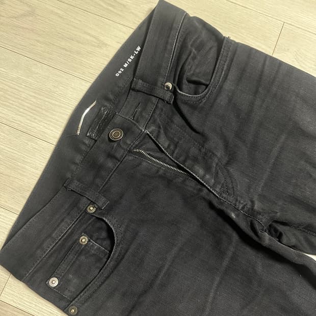 29Size Saint Laurent Skinny Jeans Black