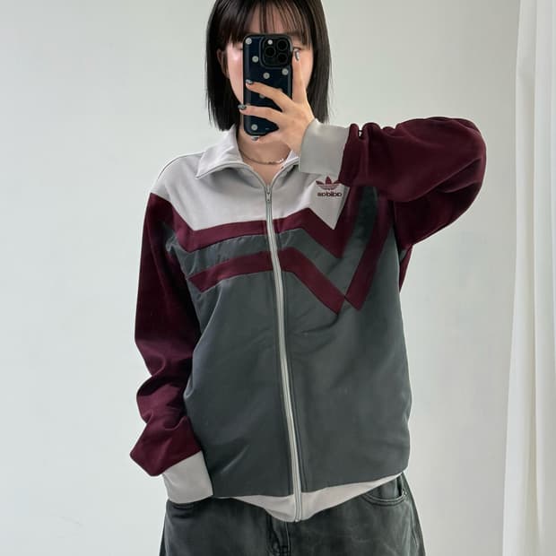 아디다스 차콜 버건디 져지