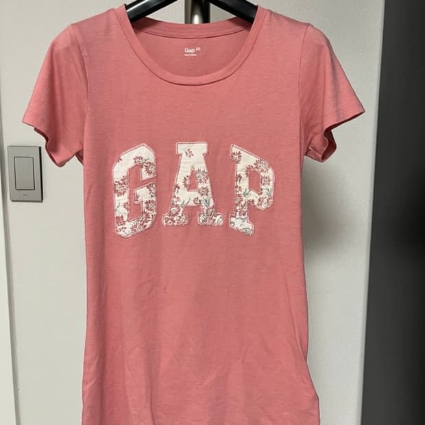 Gap 갭 플라워 꽃 빈티지 딱붙티 반팔티 탑