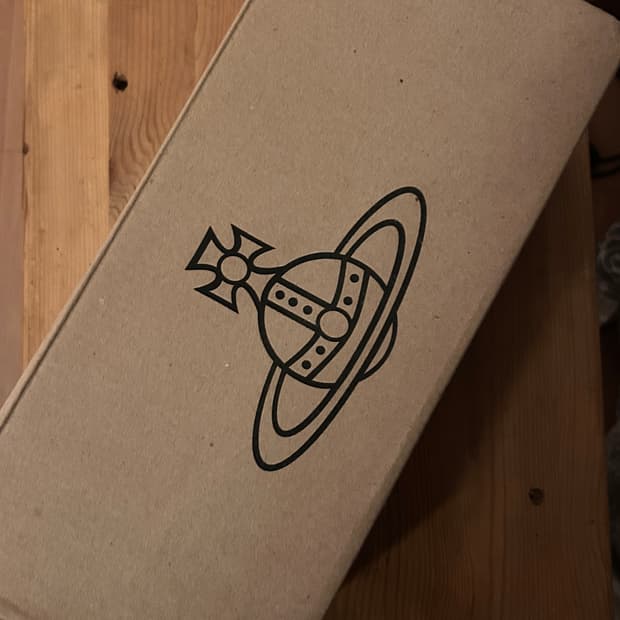 비비안웨스트우드 X 반스