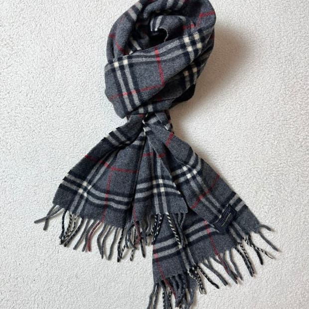 버버리 90's 100% 캐시미어 노바 체크 목도리 A1818