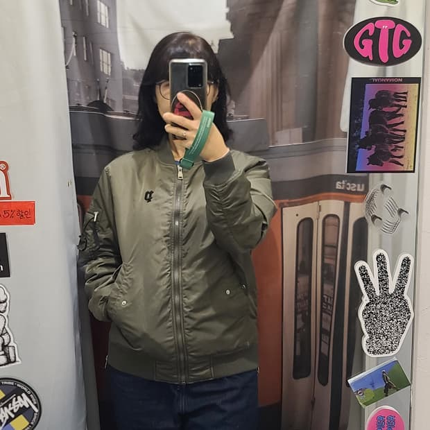 폴리스 카키색 봄버 자켓 