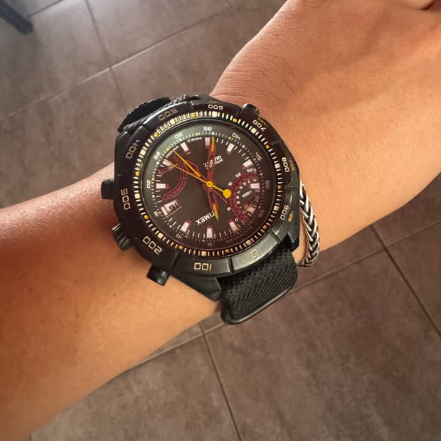 타이맥스 인디글로 쿼츠 고도계 시계