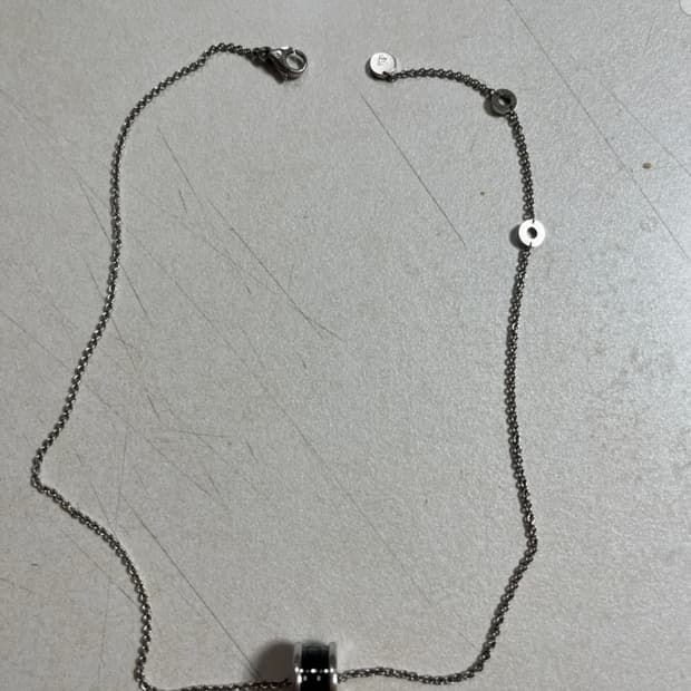 불가리 세이브더 칠드런 목걸이