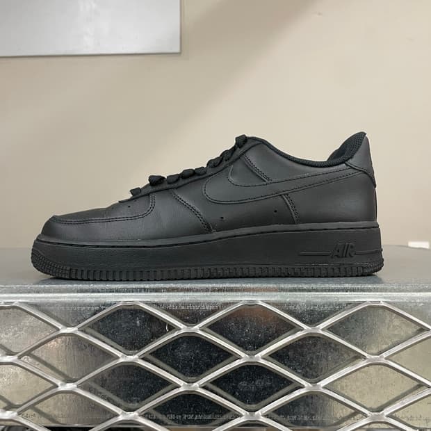나이키 에어포스 1 트리플 블랙 255