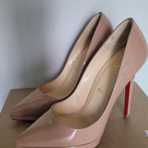 크리스찬 루부탱 피갈플라토120 36사이즈 판매합니다.