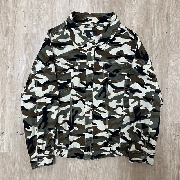 FR 영스타일 남성 밀리터리 카모플라쥬 코치 자켓 M(95)