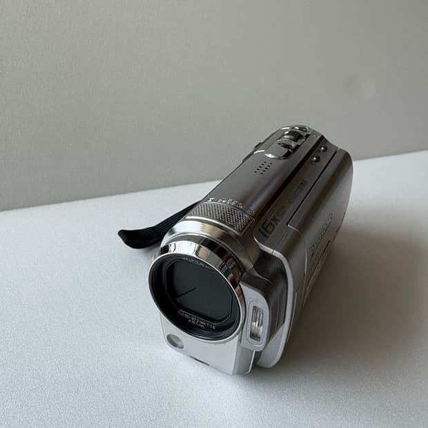 파나소닉 뉴진스 캠코더 HDC-TM30 32GB