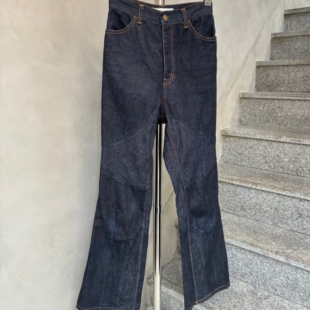 토가 풀라 부츠컷 데님 팬츠