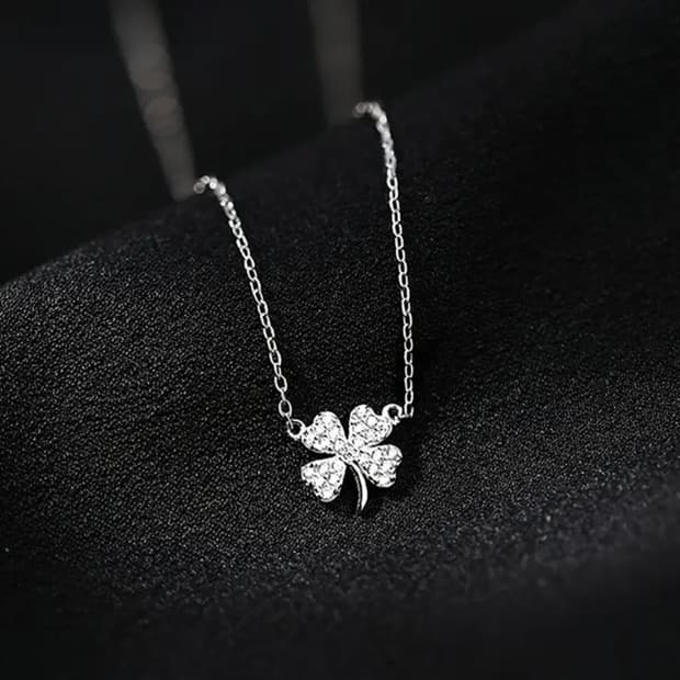 새상품/쇼핑몰포장! 선물가능) 럭키비키 네잎클로버 목걸이🍀
