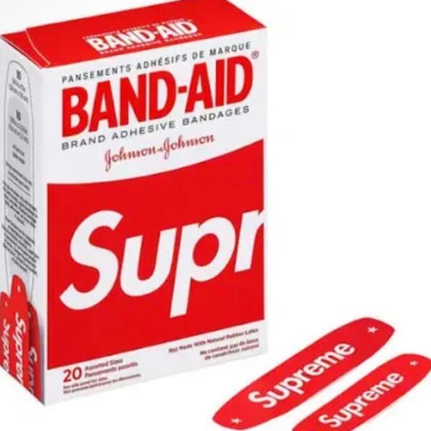 슈프림 밴드에이드