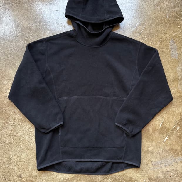 GU 블랙 플리스 후디