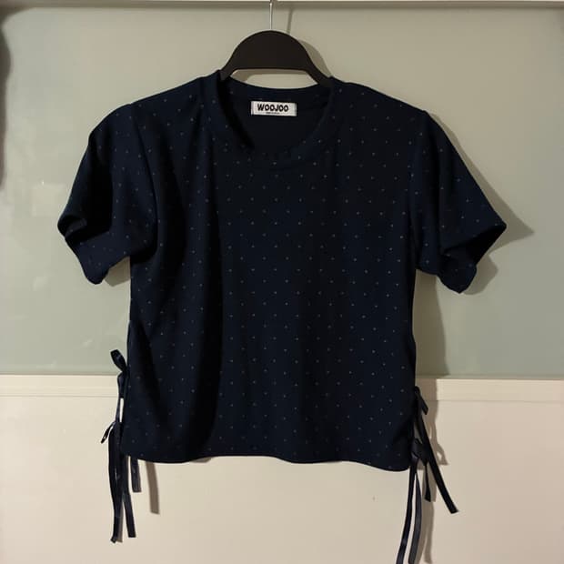 Navy ribbon dot T
