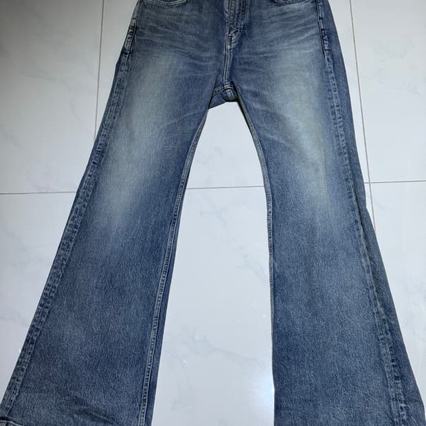 발렌시아가 플레어 데님