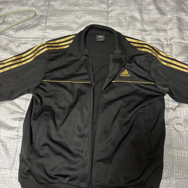 아디다스 져지 골드 