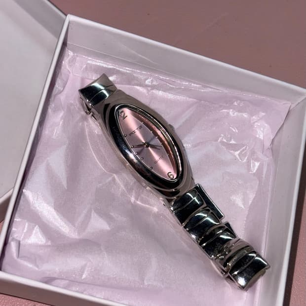 RITZ 핑크 메탈 오벌 다이얼 데드스탁 빈티지시계