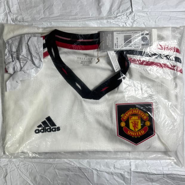 22-23 맨체스터 유나이티드 어웨이 어센틱 유니폼