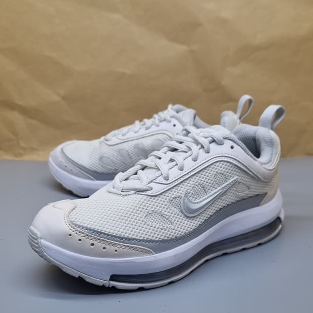 나이키 에어맥스 AP 여성운동화235 