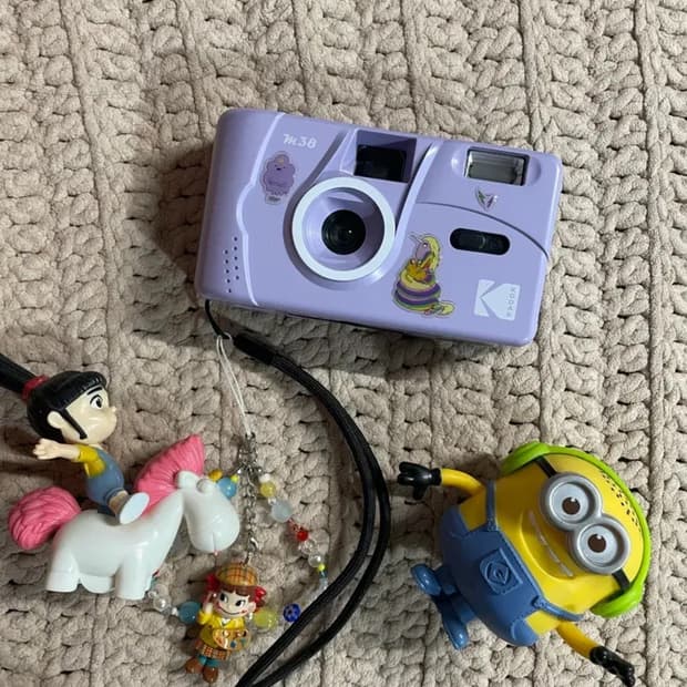 코닥 필름 카메라 다회용 m38 핀과 제이크 스티커 미니언즈 해피밀