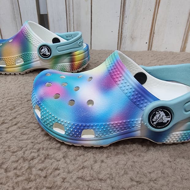 크록스 클래식 솔라라이즈드 토들러 (D137