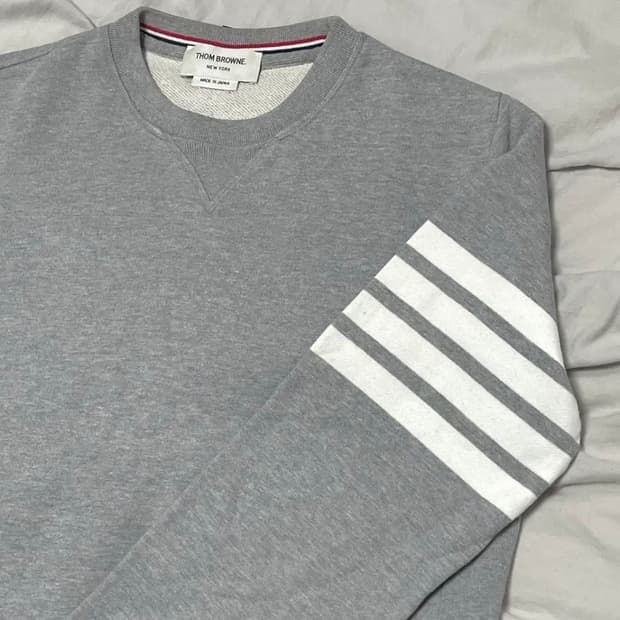 톰브라운 사선 맨투맨 3사이즈