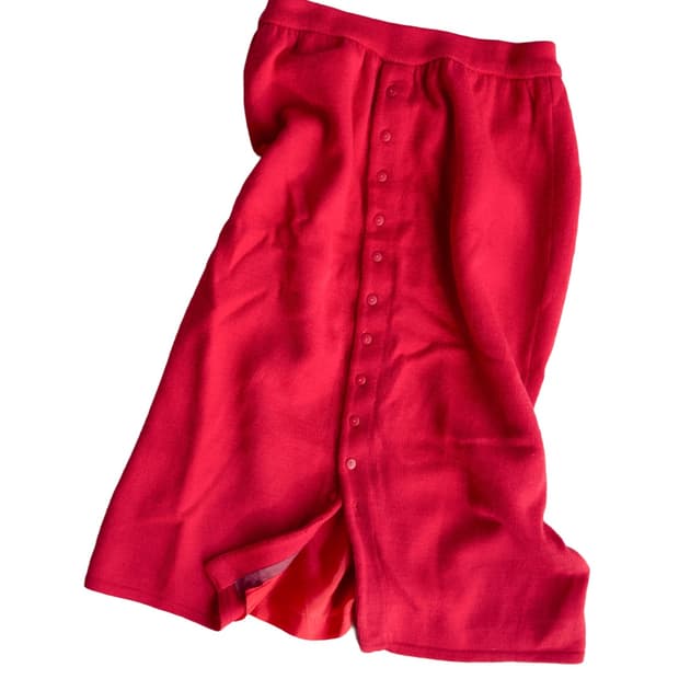 Red Button Knit Skirt 레드버튼 니트 스커트
