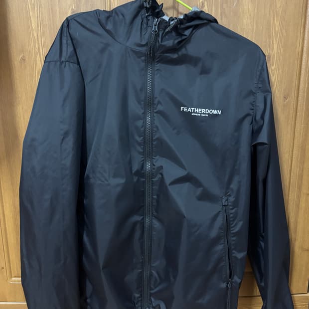 페더다운 바람막이