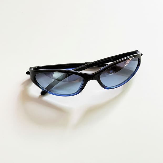 90s 블루 블랙 투톤 오벌 스포티 빈티지 틴트 선글라스