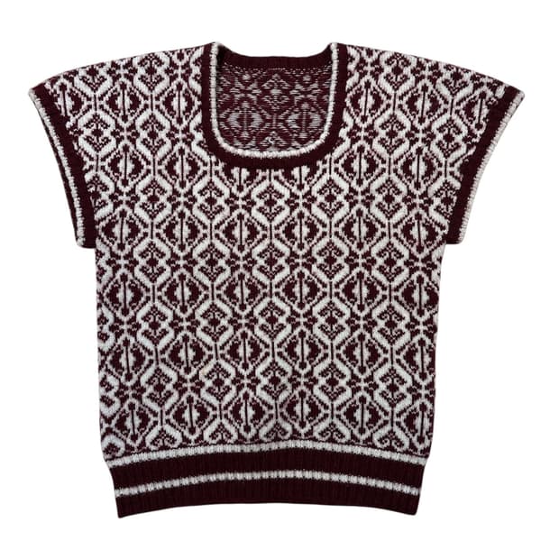 버건디 패턴 스퀘어넥 반팔 니트