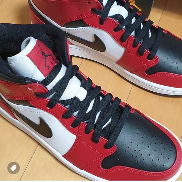 나이키 에어 조던 1 미드 시카고 블랙토 290 