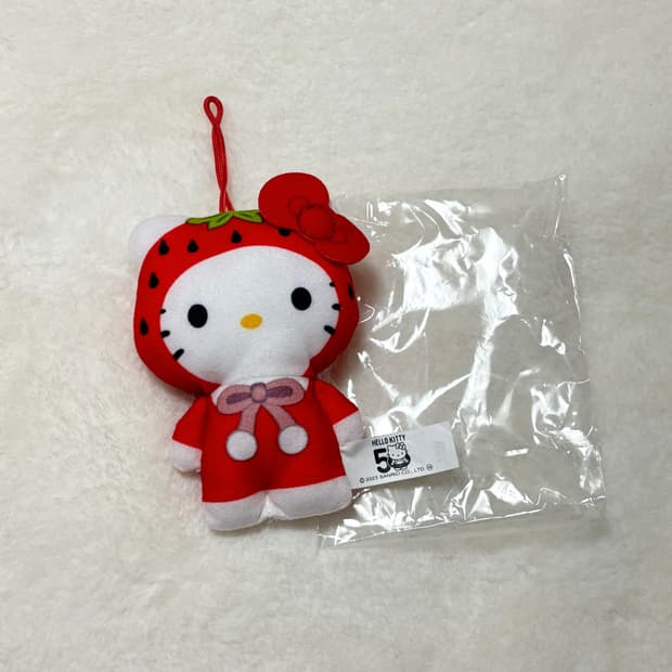 고전키티 고전 해피밀키티 50주년 딸기키티 인형 키링