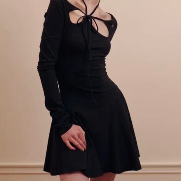 페인오어플레져 오키드 드레스 블랙