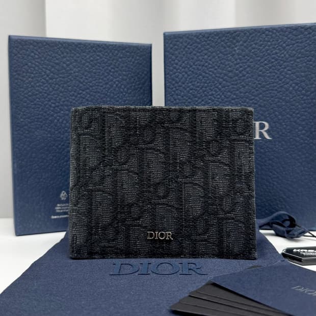 디올 오블리크 컴팩트 월릿 반지갑

새상품급

