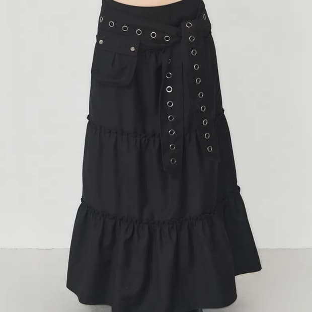 애즈유아 포켓 프릴 롱스커트 블랙