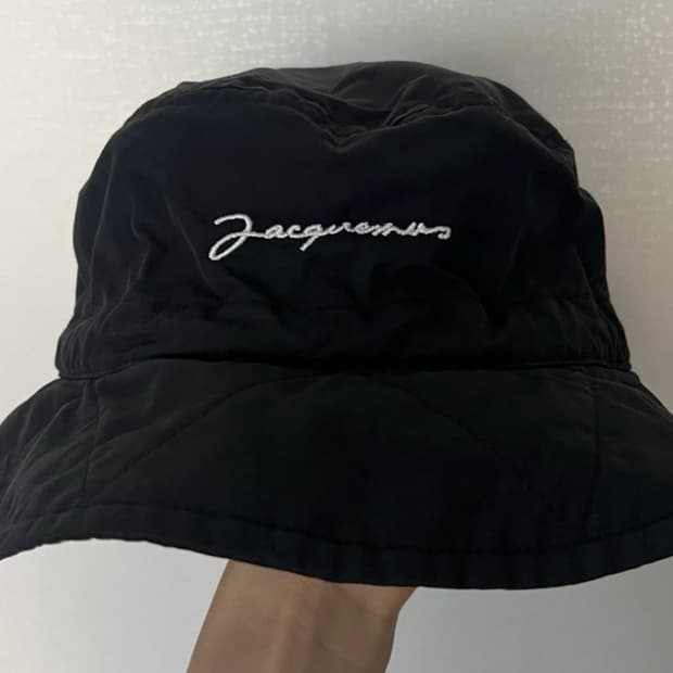 자크뮈스 블랙 버킷햇