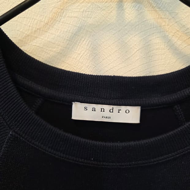 산드로 다크네이비 마린 니트 맨투맨 티셔츠