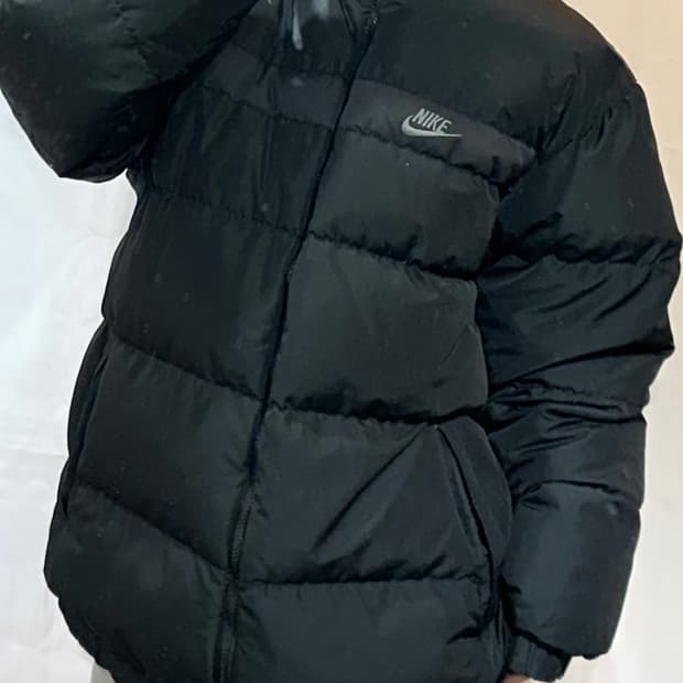 나이키 빅로고 구스다운 블랙 패딩