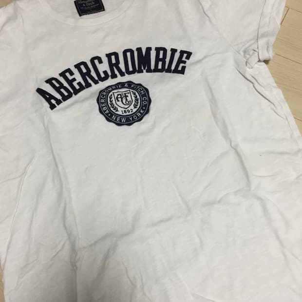 아베크롬비 화이트 코튼 반팔