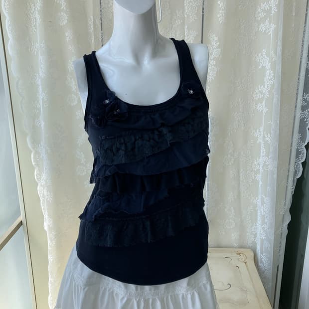 Abercrombie tiered lace sleeveless