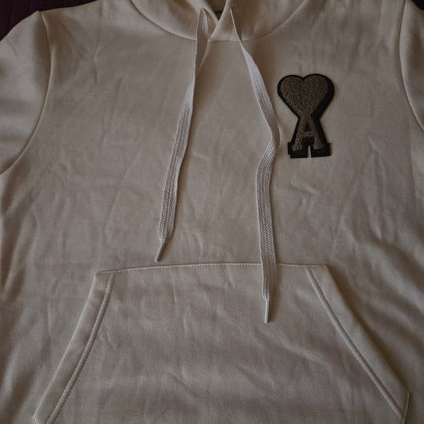 아미 빅로고 크림 후드티