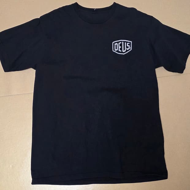 [XL] DEUS 데우스 엑스 마키나 서울 블랙 티셔츠