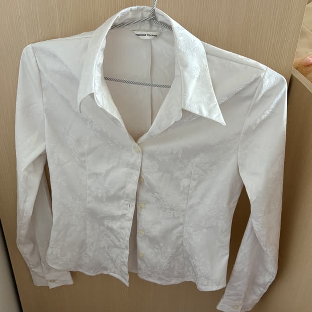 오리엔탈 화이트 셔츠